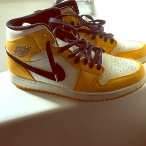 Jordan 1s (LAKER)